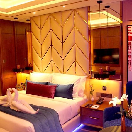 Planet Hollywood Thane Εξωτερικό φωτογραφία