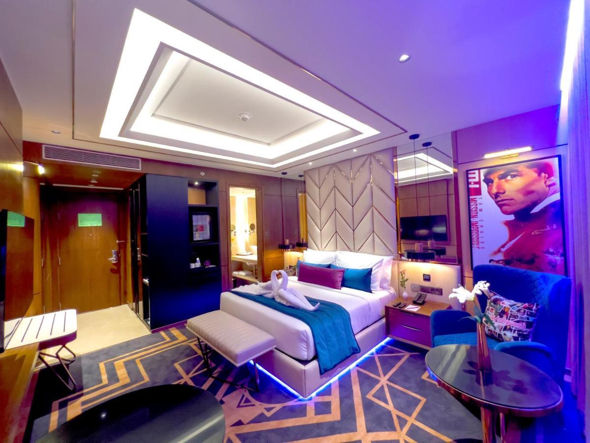 Planet Hollywood Thane Εξωτερικό φωτογραφία