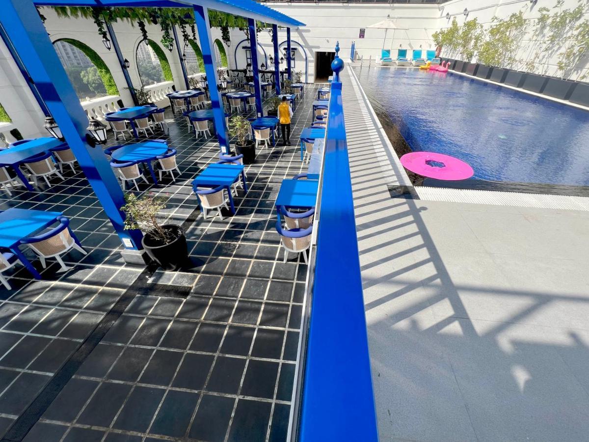 Planet Hollywood Thane Εξωτερικό φωτογραφία