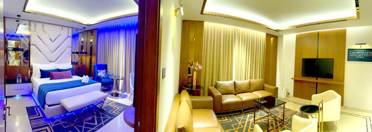 Planet Hollywood Thane Εξωτερικό φωτογραφία