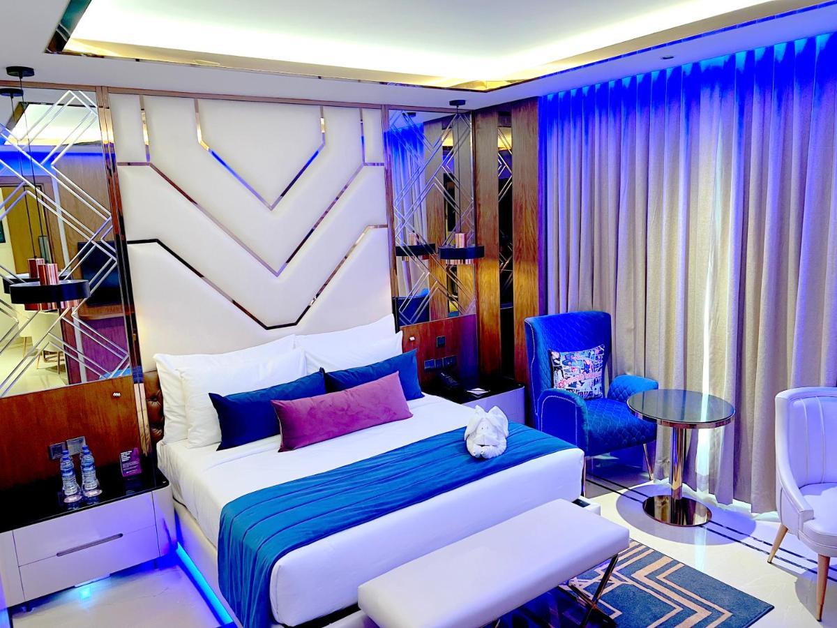 Planet Hollywood Thane Εξωτερικό φωτογραφία