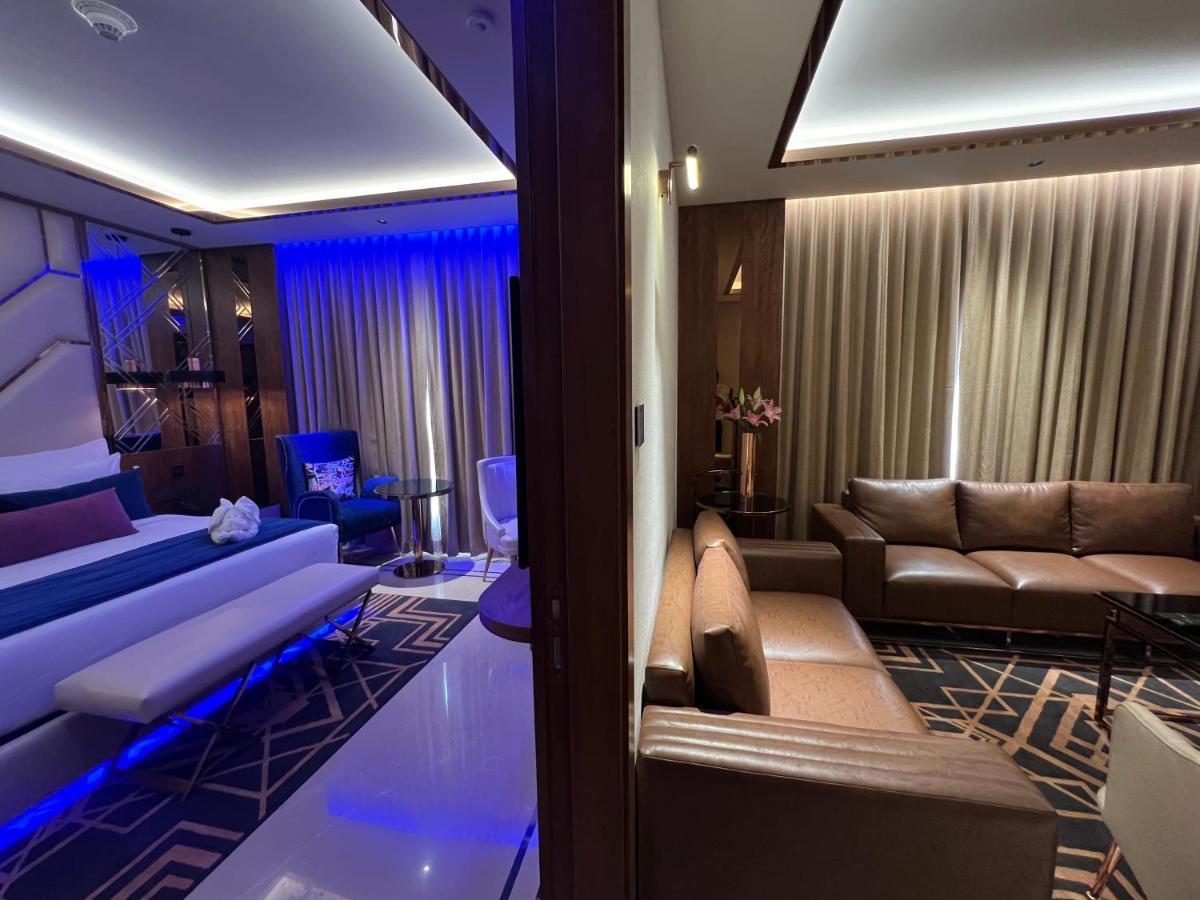 Planet Hollywood Thane Εξωτερικό φωτογραφία